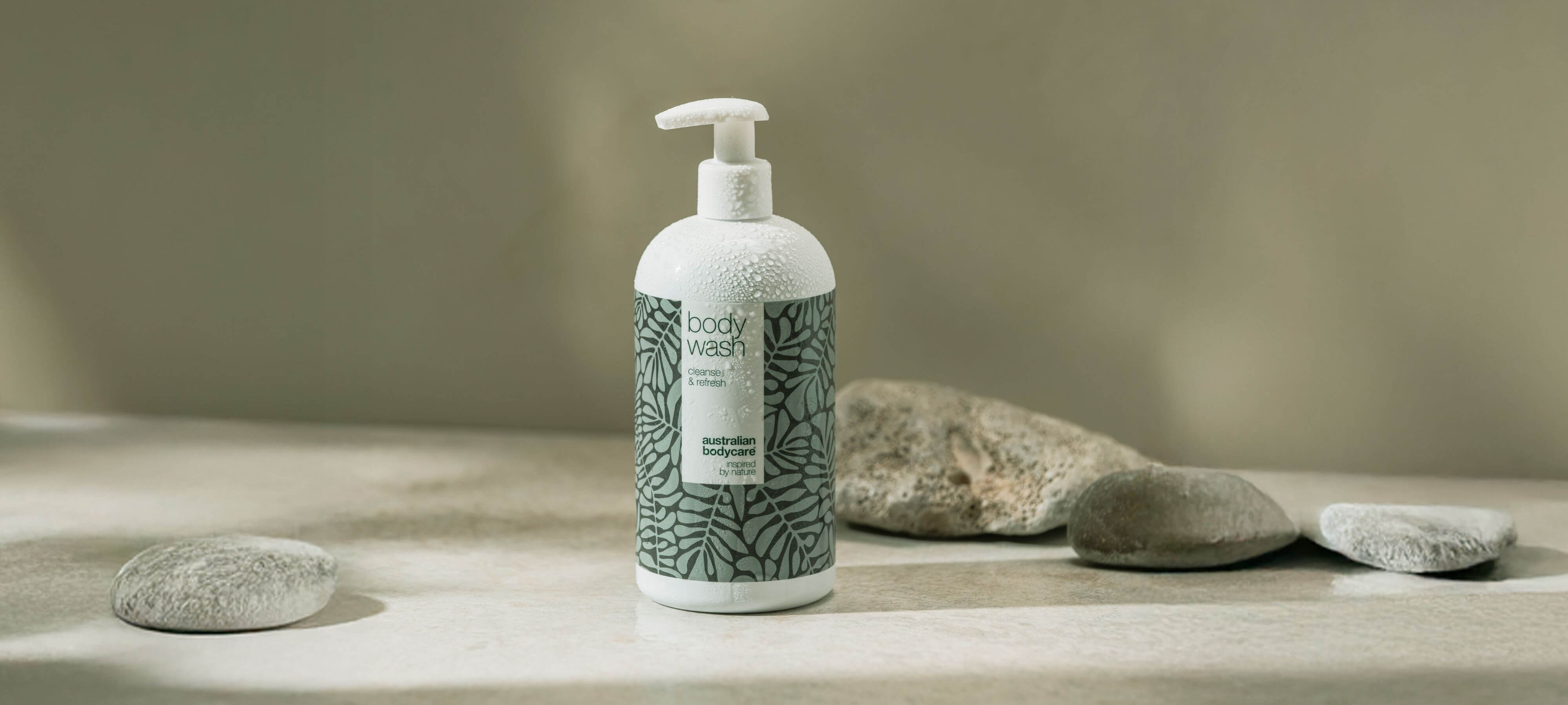 Saippua kuivalle iholle – Hoitava Teepuuöljy palauttaa ihon kosteuden