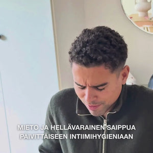 Intiimisaippua miehille – Hellää hoitoa päivittäiseen intiimihygieniaan — Tehokas intiimisaippua miehille. Auttaa lievittämään ärsytystä ja epämukavuutta intiimialueella. Luonnolliset ainesosat terveelle ja hyvin hoidetulle iholle.
